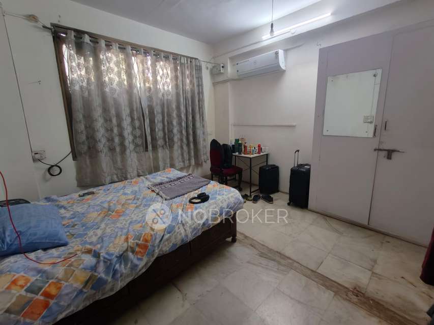 Single Room for Male In 3 BHK  In Domlur