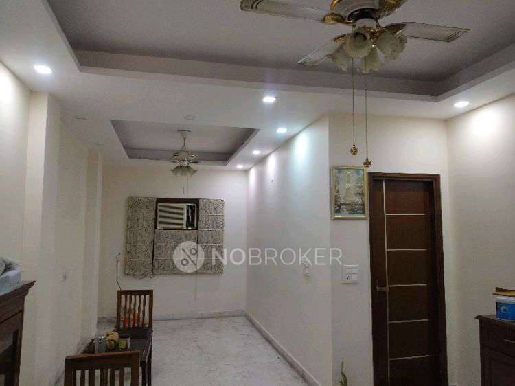 1 BHK Flat In Maurya Enclave for Rent  In P42r+hr7, Maharaja Agrasen Marg, Block Cp, Poorvi Pitampura, Pitampura, New Delhi, Delhi, 110034, India