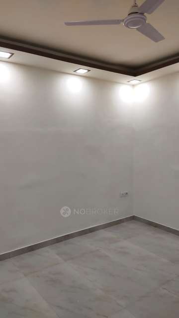 2 BHK Flat For Sale  In Dayanand Colony