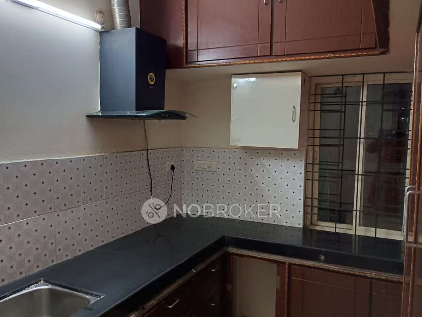 2 BHK Flat In Namitha Flora Apartments, Manikonda for Rent  In Manikonda