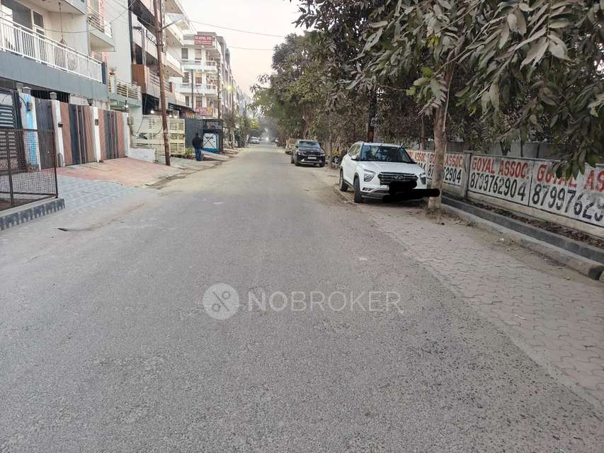 Godown/Warehouse in Noida 63a, Noida for Rent 