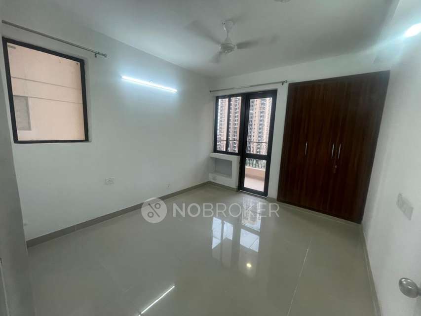 3 BHK Flat In Rg Luxury Homes for Rent  In Sector-16 B