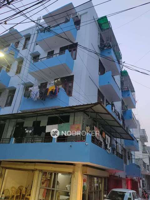 2 BHK Flat In B16 For Sale  In Gali Number B5