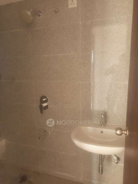 2 BHK Flat In Solitere Emerald Tower For Sale  In Narhe