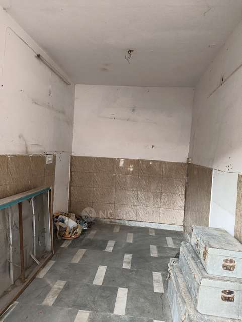 Shop in Ashok Nagar, Delhi for Rent 