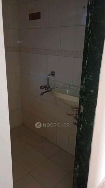 1 BHK Flat In Yogeshwar Prasad For Sale  In Seawoods