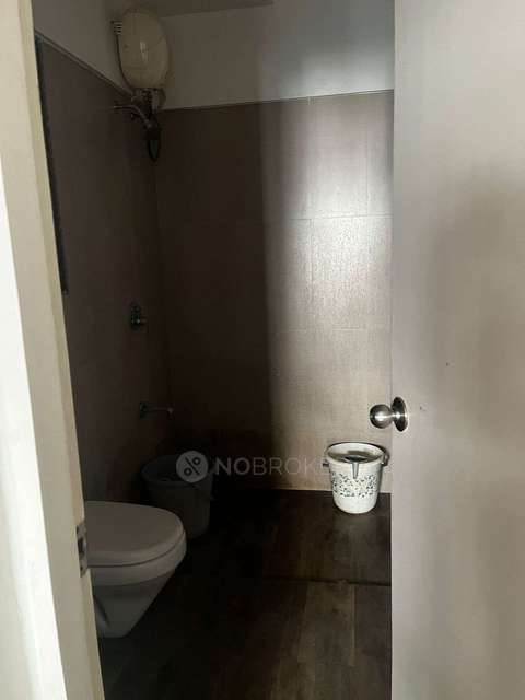 Shared Room for Female In 3 BHK  In Kalpataru Serenity In Manjri