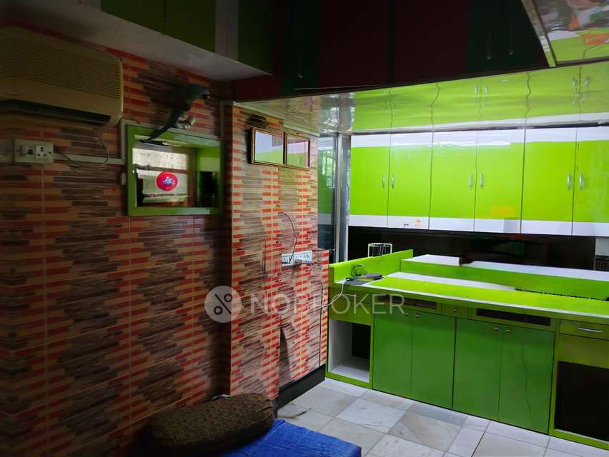 2 BHK Flat In Saidham Building, Khar East For Sale  In Khar East