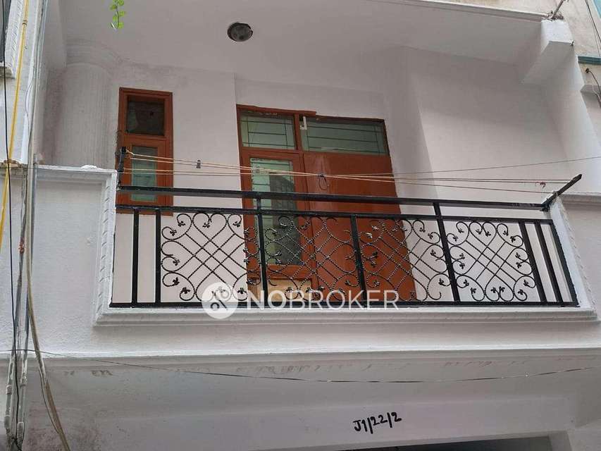 2 BHK Flat In Standalone Buildsing For Sale  In Malviya Nagar
