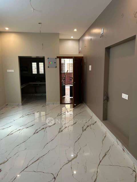 Shared Room for Female In 2 BHK  In New Perungalathur