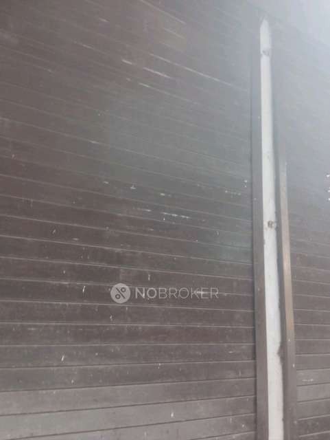 Shop in New Ashok Nagar, Delhi for sale 