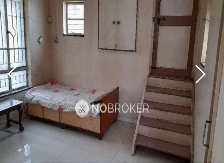 Shared Room for Male In 3 BHK  In Dikshit Bag Apartment In Navi Peth