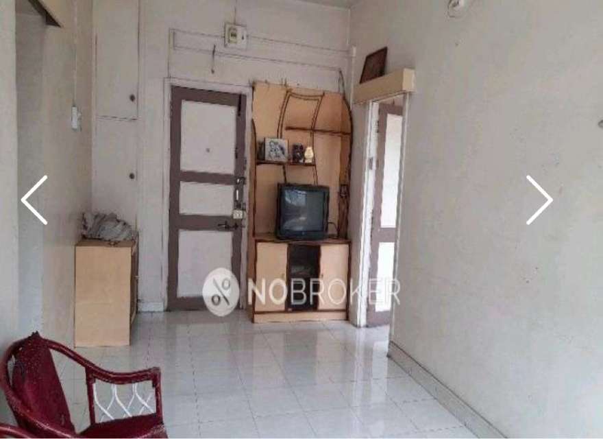 Shared Room for Male In 3 BHK  In Dikshit Bag Apartment In Navi Peth