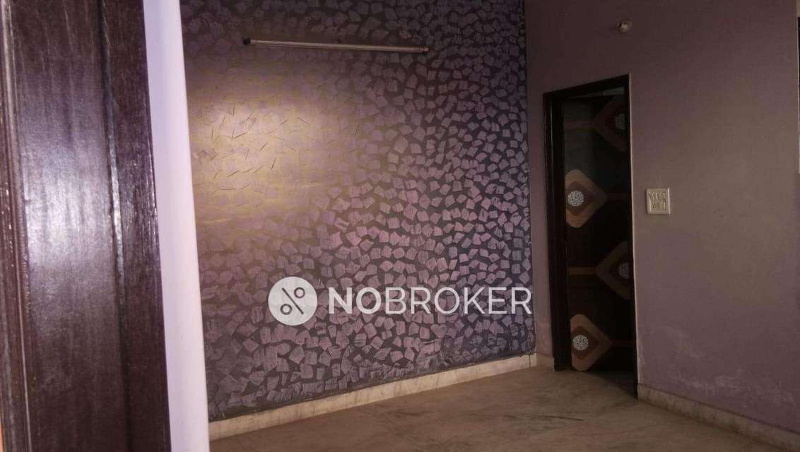 1 RK Flat In Standalone Building  For Sale  In Moti Nagar