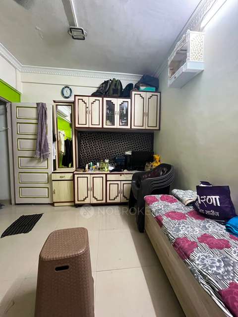 1 RK Flat In Shree Varad Chs for Rent  In Mulund East