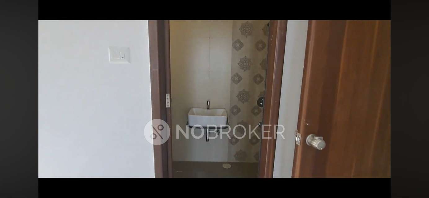 2 BHK Flat In Majestique Mahanathan for Rent  In Majestic Manhattan Phase 2 H Wing