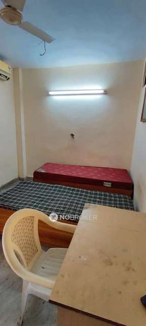 1 BHK Flat for Rent  In Kalu Sarai