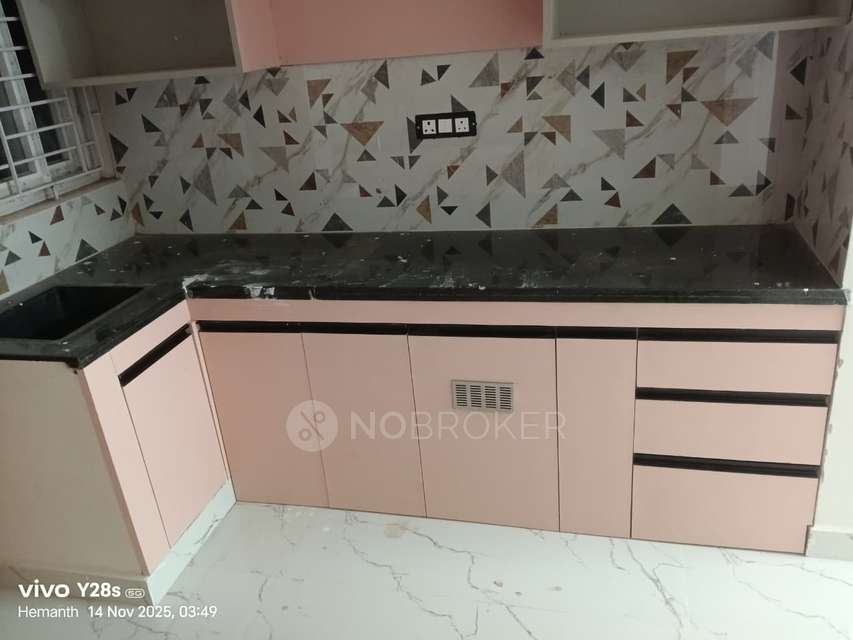 2 BHK Flat In Srika Homes, Thalambur For Sale  In Thazhambur