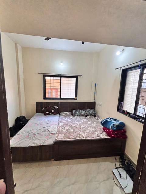 1 BHK Flat In Tupe Building for Rent  In Hdfc Bank Atm