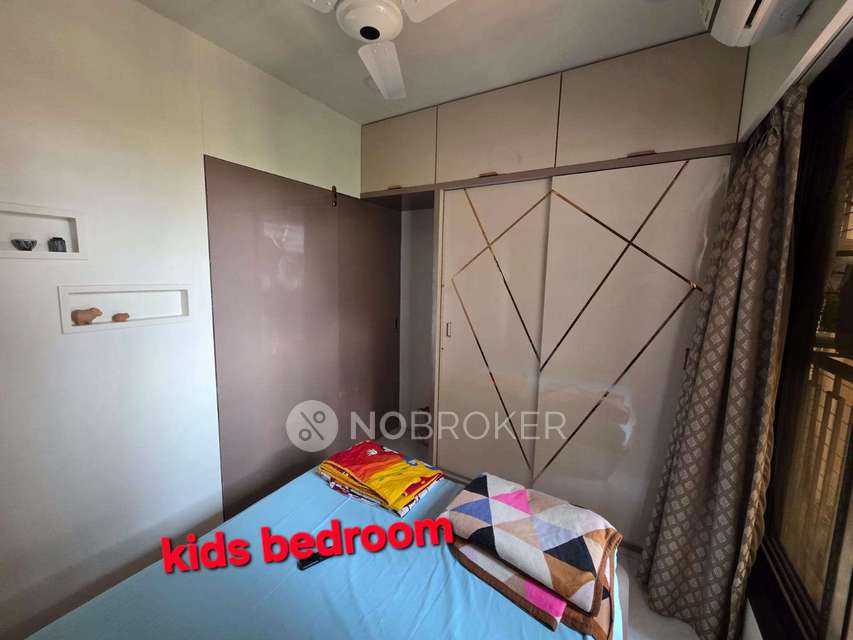 2 BHK Flat For Sale  In Borivali West