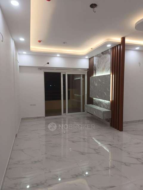 3 BHK Flat In Purvanchal Royal City For Sale  In Chi V
