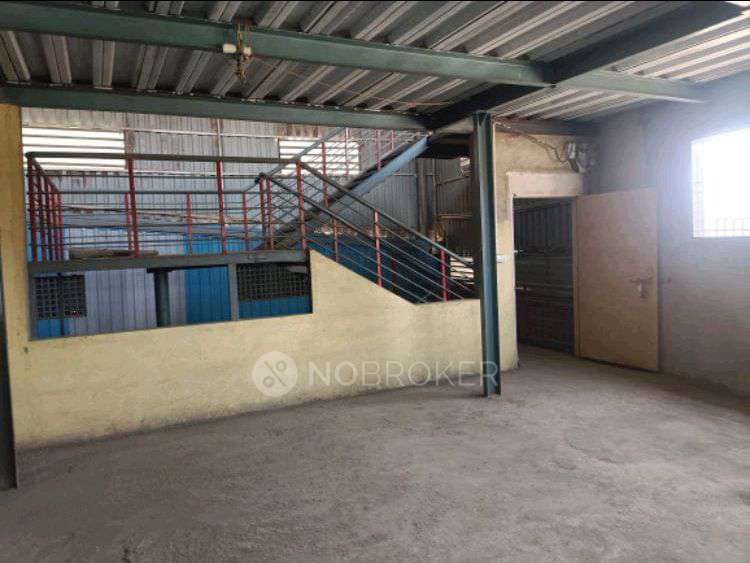 Godown/Warehouse in Seina Herbal Products, Mumbai for Rent 