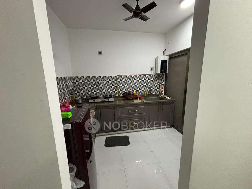 Shared Room for Male In 3 BHK  In Wadgaon Sheri 