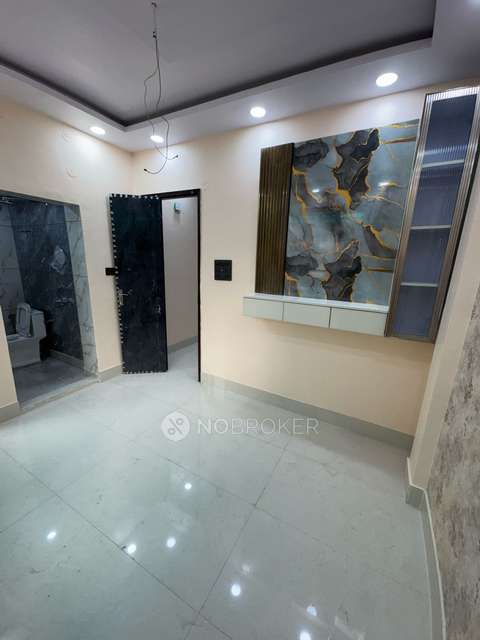 2 BHK Flat In A Block Sector 8 Dwarka For Sale  In Dwarka Sector 8 Metro Station