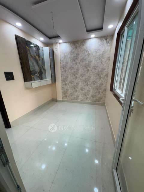 2 BHK Flat In A Block Sector 8 Dwarka For Sale  In Dwarka Sector 8 Metro Station