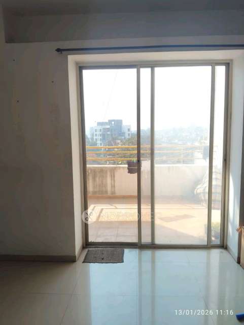 Shared Room for Female In 3 BHK  In Venkatesh Park In Sutarwadi, Pashan