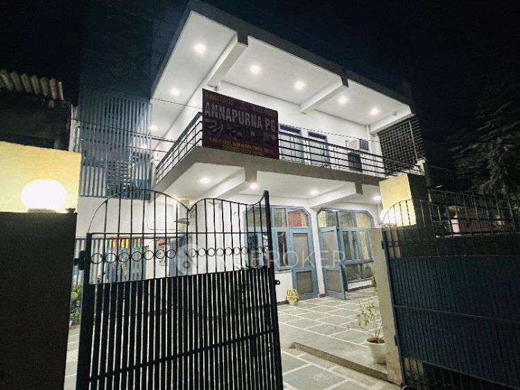 PG for Anyone in 1179, Sector 21a