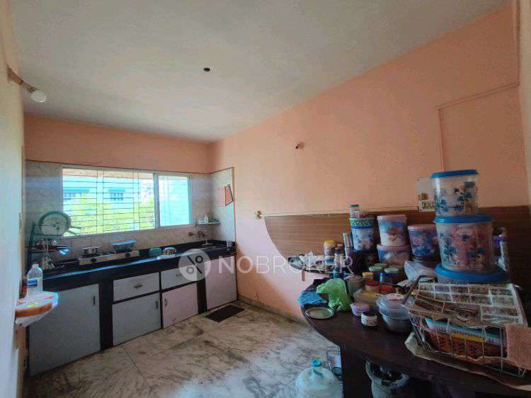 Single Room for Female In 2 BHK  In Hiroo Palace In Hiroo Palace, Akurdi Gaothan, Sector No. 24, Dattawadi, Akurdi, Pimpri-chinchwad, Maharashtra 411035, India