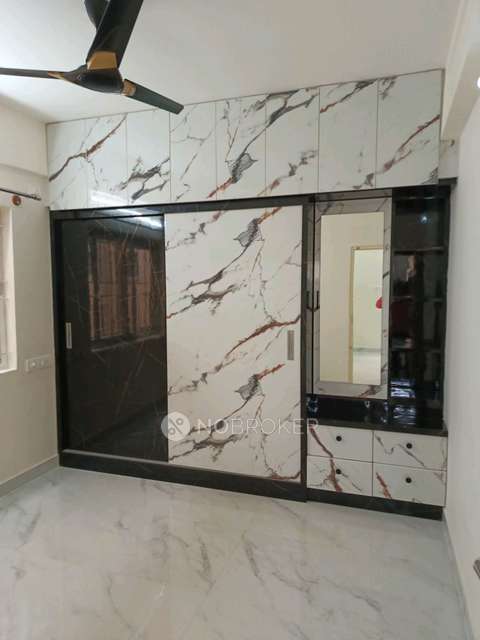 2 BHK Flat In Green View for Rent  In Hulimangala Main Road