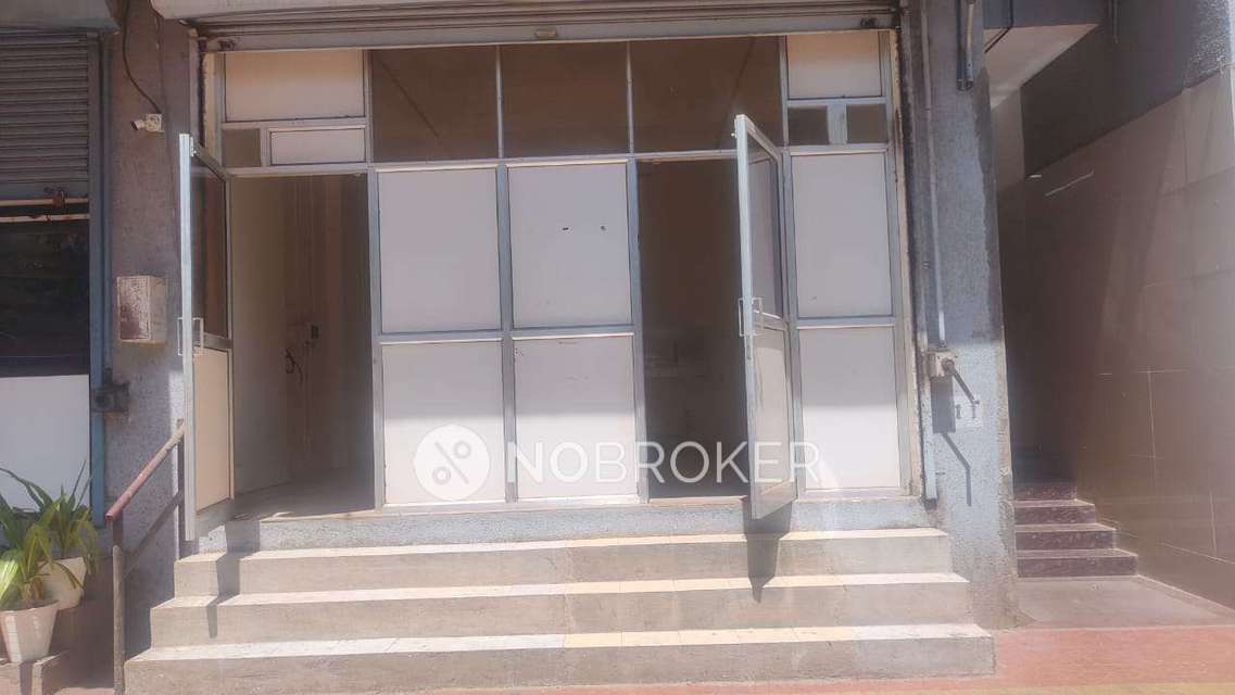 Shop in Lower Parel West, Mumbai for sale 