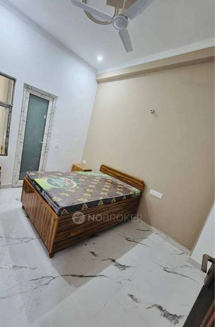 PG for Boys in Sector 20