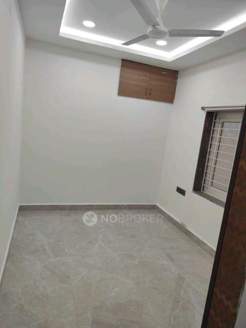 1 BHK Flat In Gayatri Park View Apartment for Rent  In Jyoti Colony, Karkhana