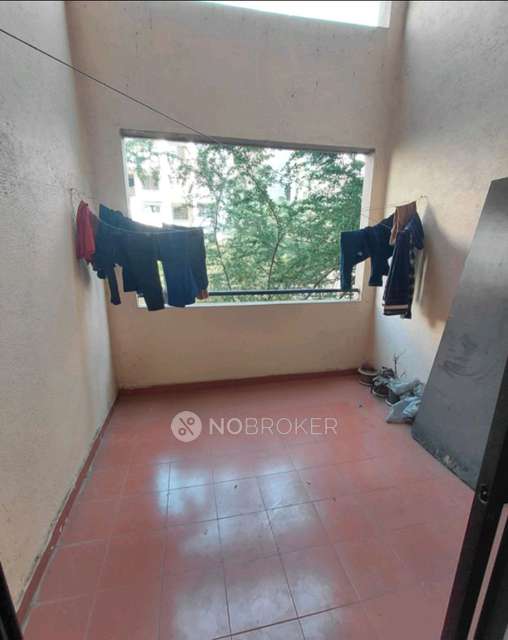 Single Room for Male In 3 BHK  In Parkwayz Society Datta Mandir Road In Parkwayz