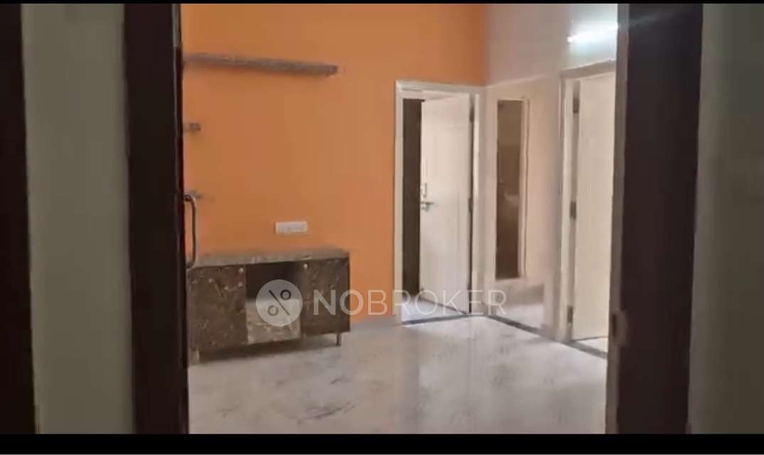 Single Room for Female In 2 BHK  In Sri Lakshmi Nivas In Munnekollal