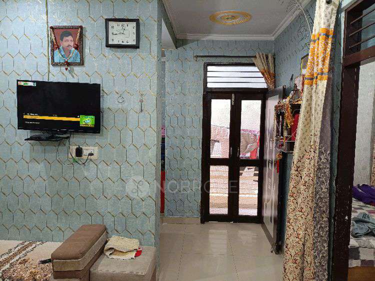1 BHK Flat In Gokul Apartment For Sale  In Sector 105