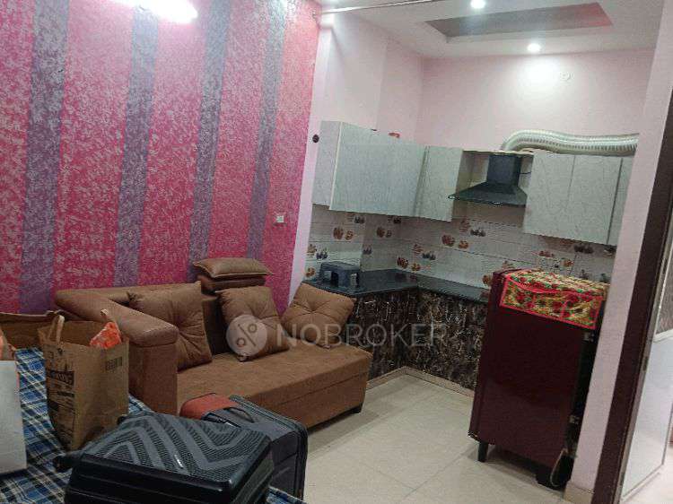 1 BHK Flat In Pandav Nagar  for Rent  In Pandav Nagar