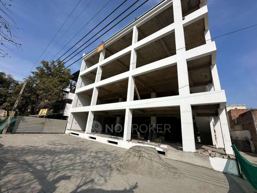 Showroom in Sector 13, Gurgaon for Rent 