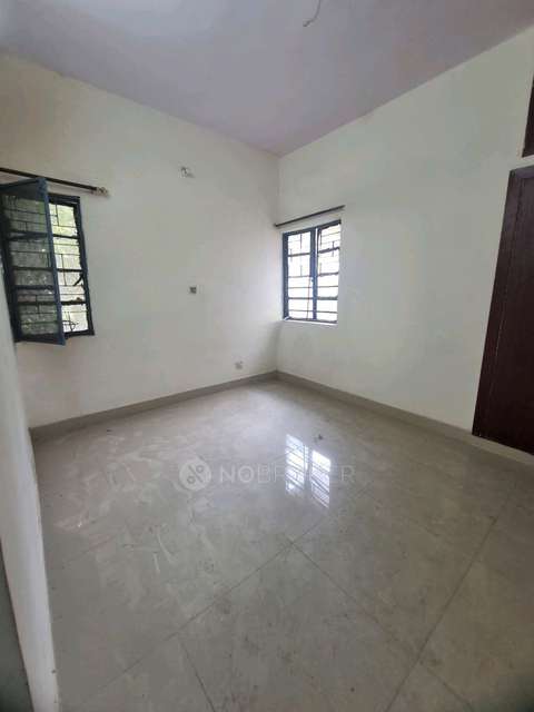 2 BHK Flat For Sale  In Pocket R, Dilshad Garden