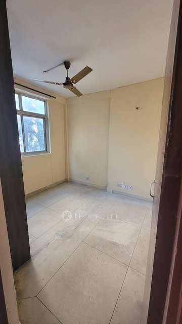 2 BHK Flat In Gurgaon: Not On Field 1, Gurgaon for Rent  In Smriti Apartment