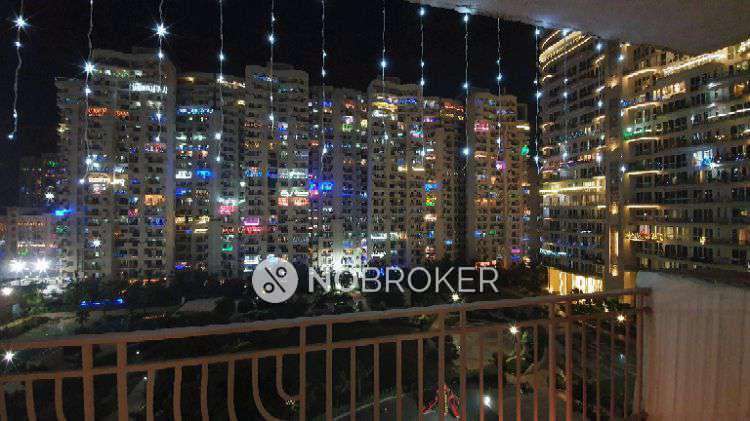 2 BHK Flat In Mahagun Moderne For Sale  In Sector 78