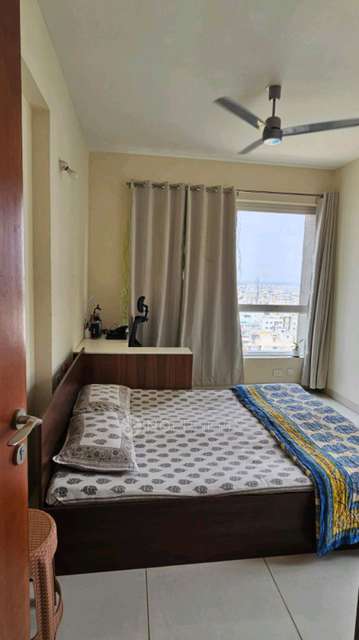 Single Room for Female In 3 BHK  In Sb Temple Tree  In Bommanahalli