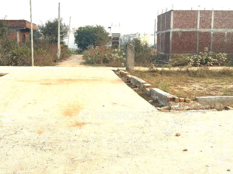 Plot For Sale  In Tilpata Karanwas