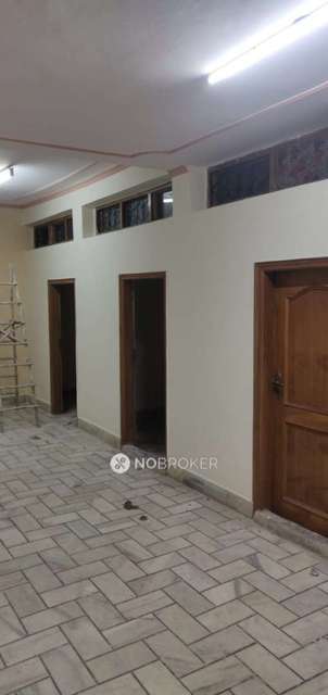 1 RK Flat for Rent  In Sant Nagar