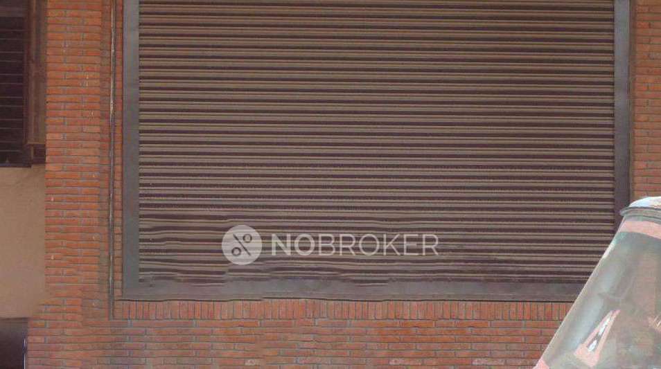 Godown/Warehouse in Rangpuri, Delhi for sale 