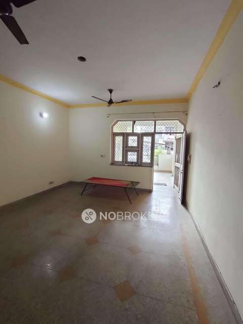 2 BHK Flat In Standalone Building  For Sale  In Subhash Nagar