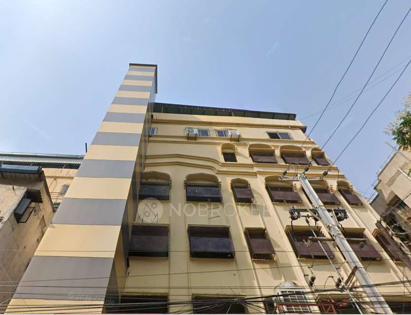 2 BHK Flat In Mirza Manzil for Rent  In Masab Tank